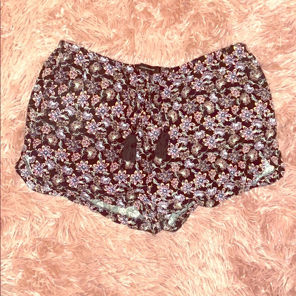 🌞🦋Atmosphere Drawstring Shorts Butterfly Design